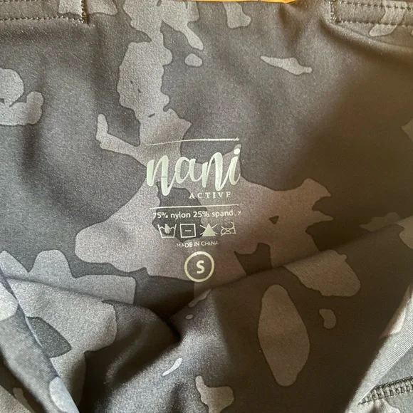 Nani Black and Grey Floral Print Bike Shorts with pockets - Picture 3 of 3